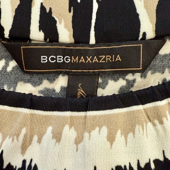 BCBG Max Azria Mini Dress. Neutral Tribal Pattern. Size Medium. - Picture 5 of 5